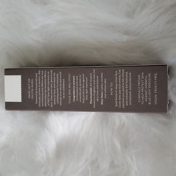 Makeup - Picture 3 of 10